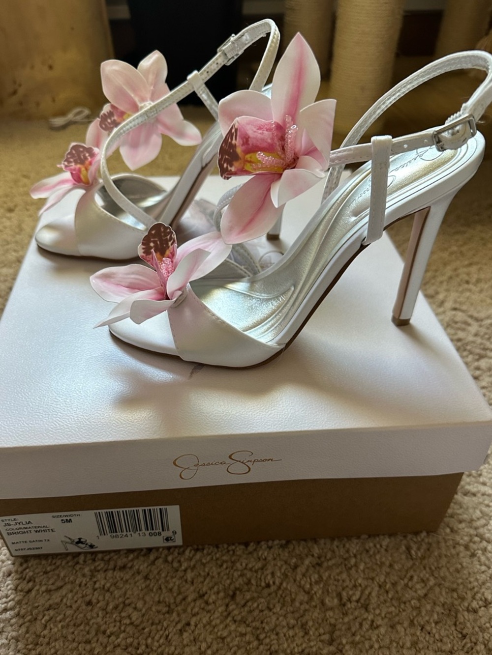 Jessica Simpson flower heels - Picture 5 of 6